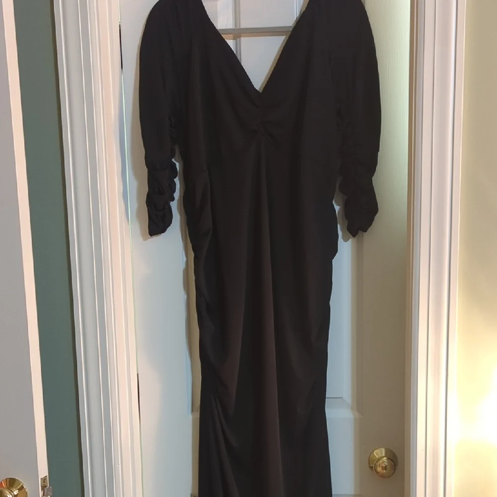 Torrid Black Ruched Dress - Picture 1 of 5